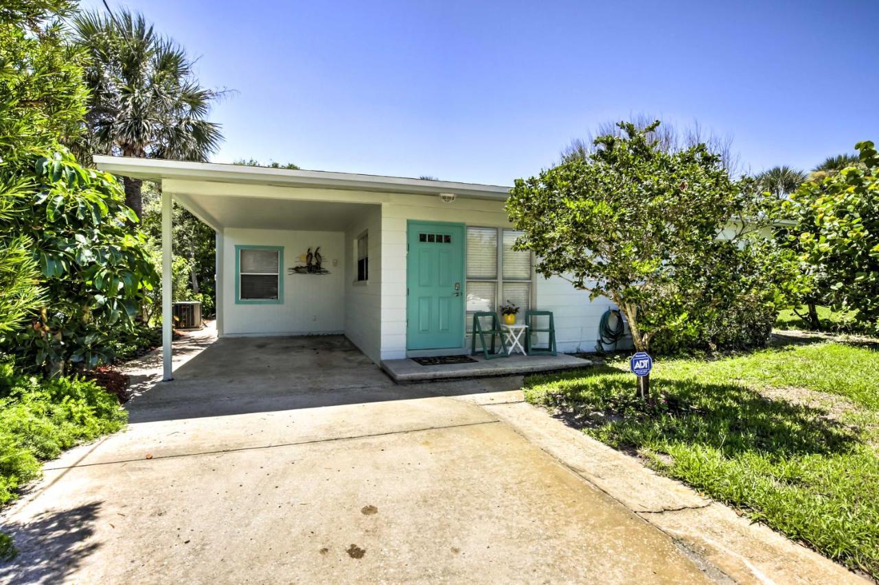 New Smyrna Beach Abode With Fire Pit, Walk To Beach! Kültér fotó