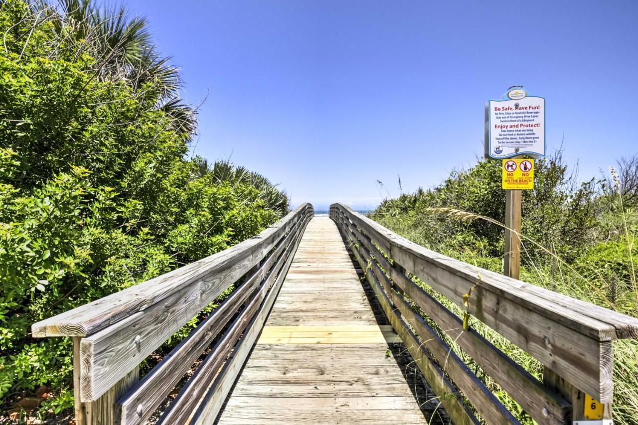 New Smyrna Beach Abode With Fire Pit, Walk To Beach! Kültér fotó